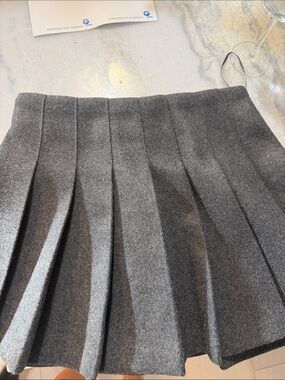 Zara Charcoal Pleated Mini Skirt - Gray